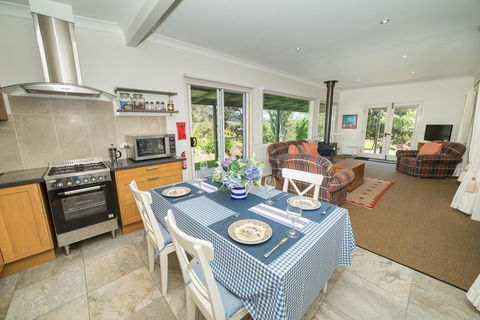 The Cottage At The Bryn At Tilba - Holiday Find 1