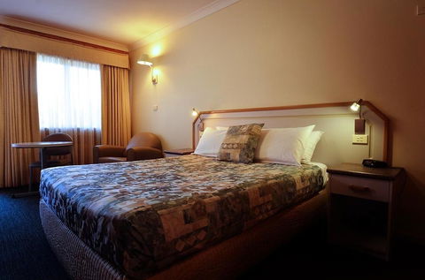 The Crossing Motel - Holiday Find 0