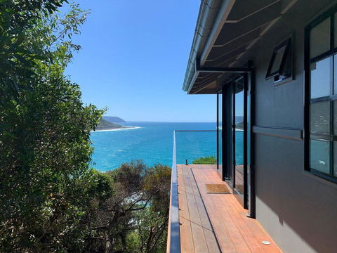 THE DECK HOUSE - A WYE RIVER ICON - Holiday Find 3
