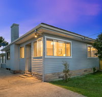 The Entrance North Lakeside Cottage - Holiday Find