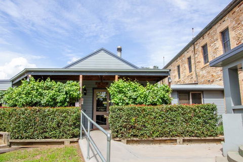 The Globe Hotel, Rylstone - Holiday Find 1
