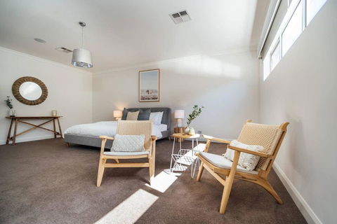 The Grand Oasis - Pool - Wifi - Mins From Beach - Holiday Find 2
