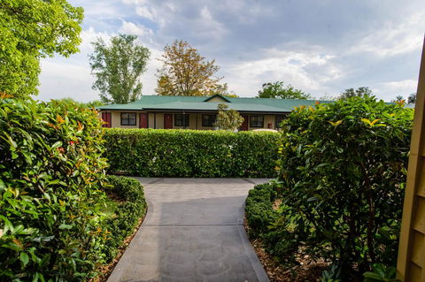 The Grapevine Motel - Holiday Find 0