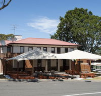 The Oaks Hotel - Holiday Find