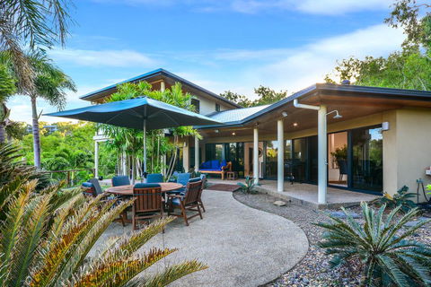 The Palms On Hamilton Island - Holiday Find 1
