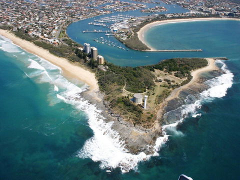 The Penthouse @ Point Cartwright - INSTANT HOTEL WINNER 2019 - Holiday Find 2