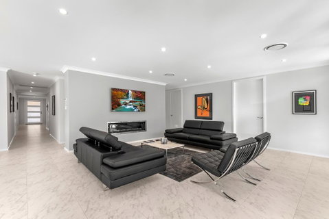 The Residence - Holiday Find 3