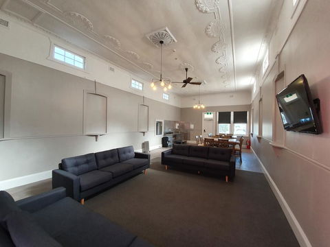 The Royal Hotel - Holiday Find 3