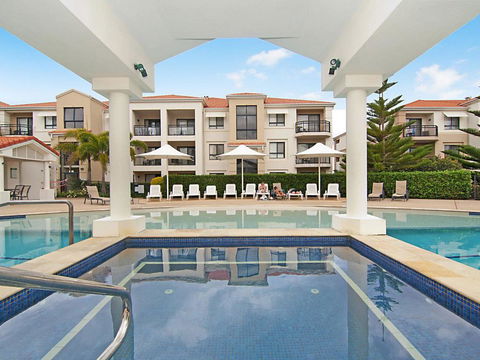 The Sands 60/20 Pacific Parade - Holiday Find 0