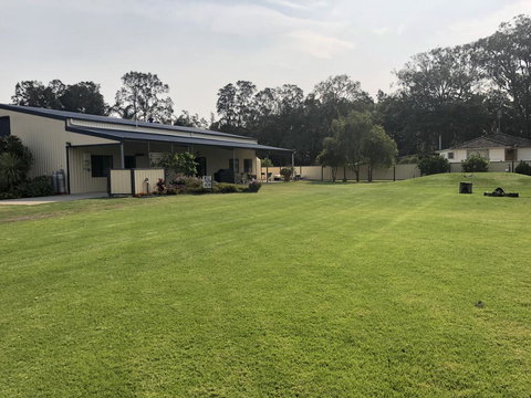 The Shouse - Holiday Find 0