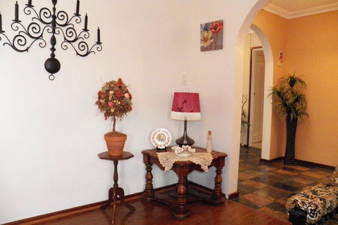 The Spanish Retreat And BnB - 24 Hrs - Holiday Find 2