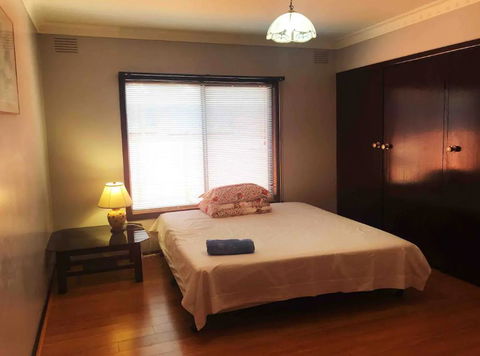 Thomastown Antique House Room 1 - Holiday Find 0