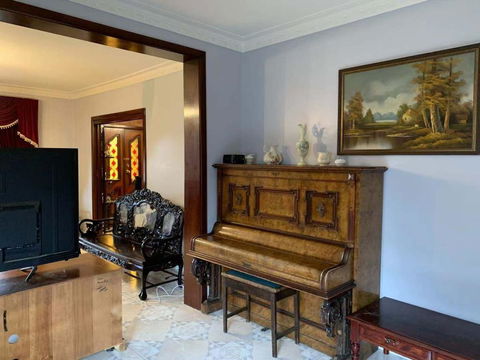 Thomastown Antique House Room 3 - Holiday Find 2