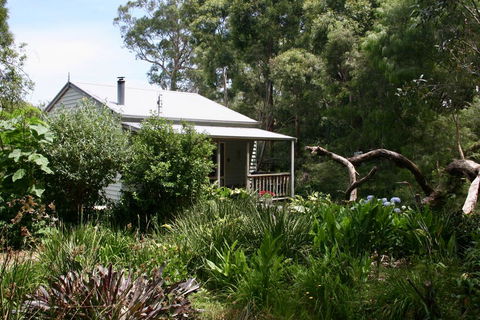 Tindoona Cottages - Holiday Find 0
