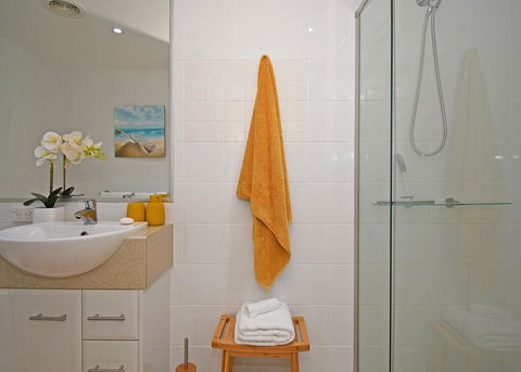 Tingeera Luxury Beachfront Apartments - Holiday Find 2