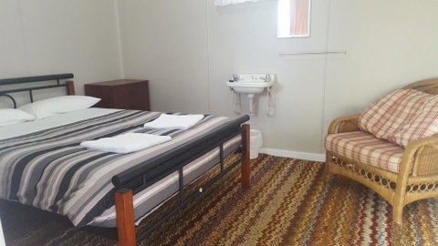 Tingle All Over Budget Accommodation - Holiday Find 1