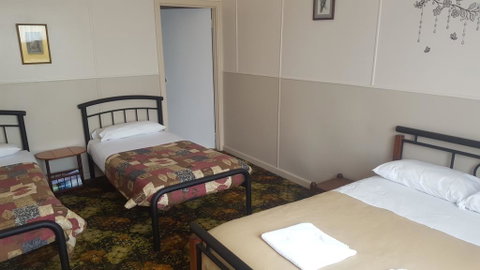 Tingle All Over Budget Accommodation - Holiday Find 2