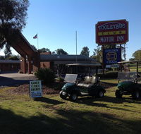 Tooleybuc Club Motor Inn - Holiday Find