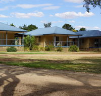 Tooleybuc River Retreat Villas - Holiday Find