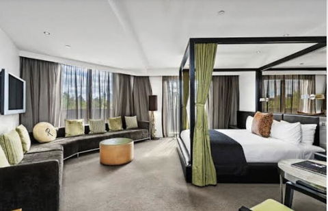 Top Private Service, Business Reception, Alternative Travel - Holiday Find 1