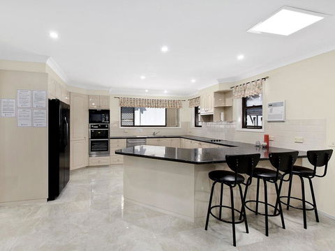 Toukley Waterfront House - Holiday Find 3