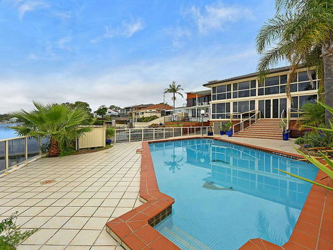 Toukley Waterfront House - Holiday Find 2