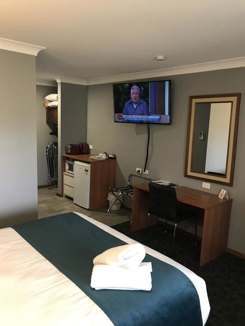 Town & Country Motor Inn - Holiday Find 1
