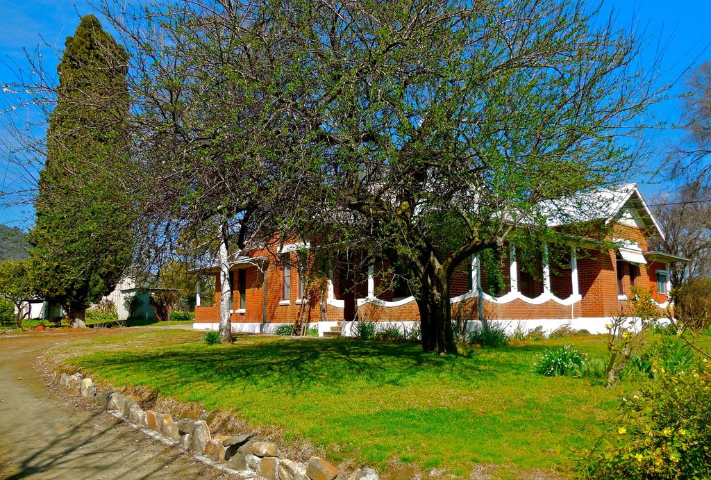 Adelong NSW Holiday Find