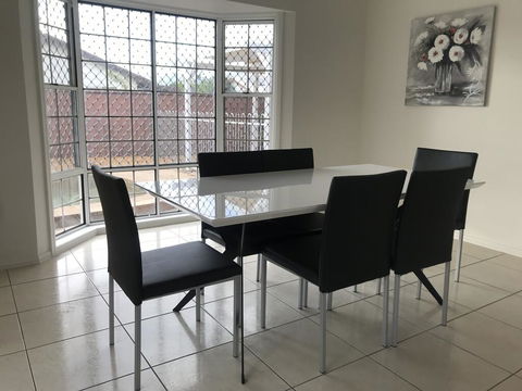 Townsville Wistaria Spacious Home - Holiday Find 2