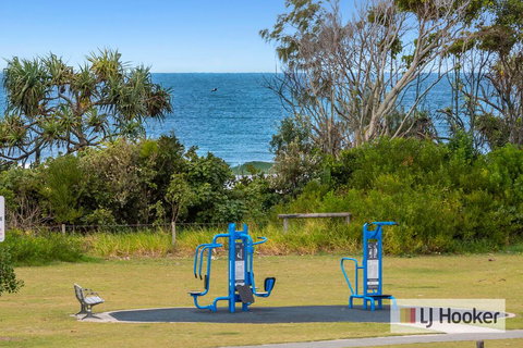 TRADEWINDS 1 - Holiday Find 2