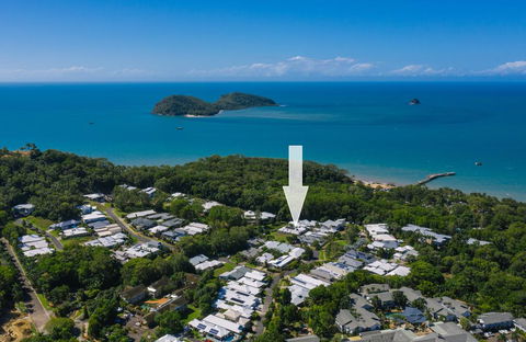 Tranquil Waters: Luxury Retreat In Oceans Edge - Holiday Find 1