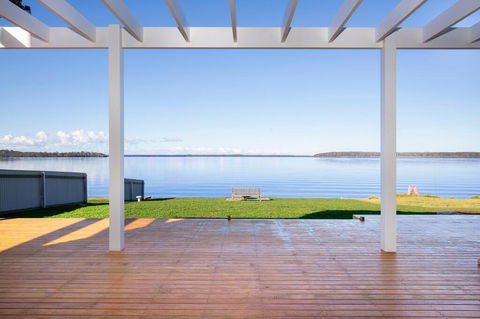 Tranquility Absolute Waterfront - Pet Friendly - 10 Mins To Hyams Beach - Holiday Find 0