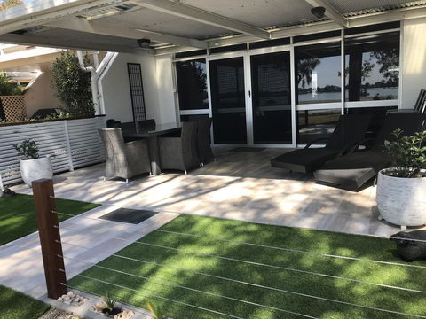 TREAT YOURSELF To Something Special! - Holiday Find 1