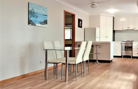 Treetops Hideaway - Holiday Find 2