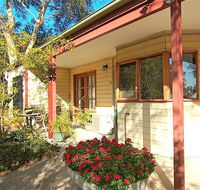 Treetops Hideaway - Holiday Find