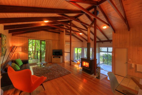 Treetops Seaview Montville - Holiday Find 2