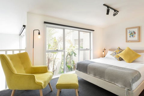 Trendy Loft Near Smith St. With Cosy Courtyard And Parking - Holiday Find 2