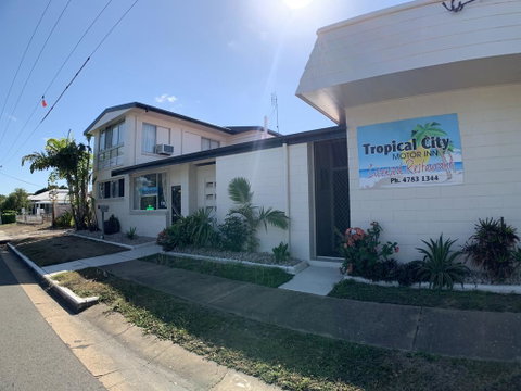 Tropical City Motor Inn - Holiday Find 0