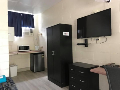 Tropical City Motor Inn - Holiday Find 1