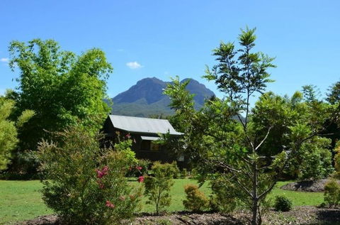 Tuckeroo Cottages & Gardens - Holiday Find 3