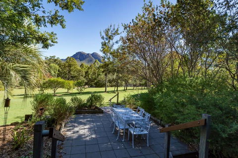 Tuckeroo Cottages & Gardens - Holiday Find 1