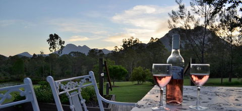 Tuckeroo Cottages & Gardens - Holiday Find 0