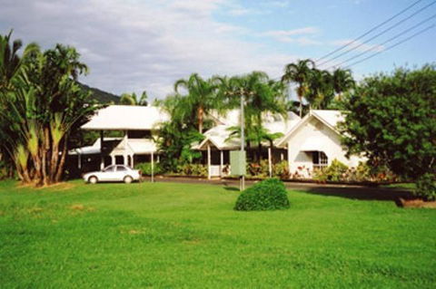 Tully Motel - Holiday Find 0
