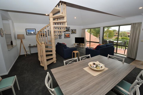 TUSCANY 10 - Holiday Find 2