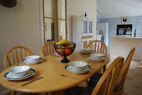 Twisted Gum Vineyard Cottage - Holiday Find 3