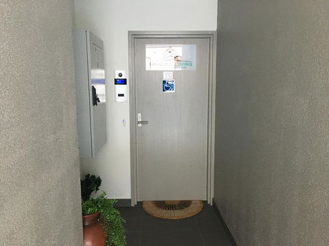 U101 Brunswick Living Brand New Deluxe Balcony Apartment Close To Airport And CBD - Holiday Find 2