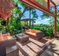 Unique tropical rainforest getaway - Holiday Find