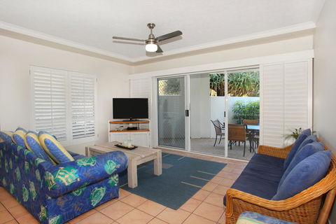 Unit 1 Marcoola Sunrise - Marcoola Beach - Holiday Find 2