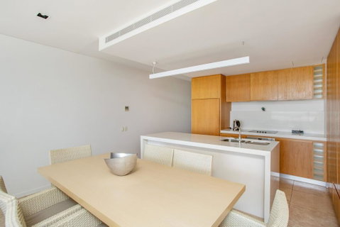 Unit 101 Plantation Resort - Rainbow Beach, Plantation Resort, Second Floor, Aircon, Pool, Spa - Holiday Find 2