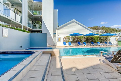 Unit 203 Plantation - Rainbow Beach, Plantation Resort Top Floor, Aircon, Free Wi-Fi - Holiday Find 3